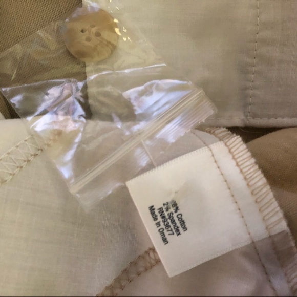 St. John's Bay Women's Khaki Capri Pants Sz 16 NWT - Picture 9 of 9